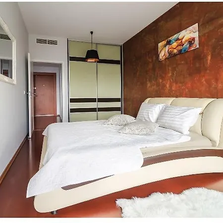 17 Sea View *
